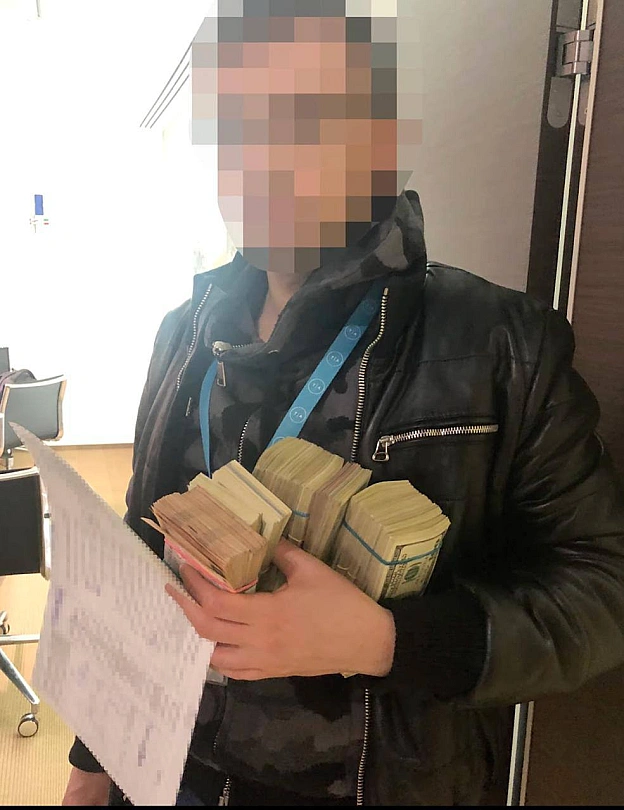 НАБУ викрила злочинну групу на розкраданні понад 37 млн грн пожертв на підтримку УкраїниЗа даними бюро, очолював злочинну груп... - на we.ua