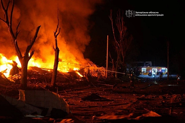Наслідки нічних атак ворога по Україні▪️Запоріжжя зазнало комбінованого удару дронами та ракетами, 6 загиблих, щонайменше 19 п... - на we.ua