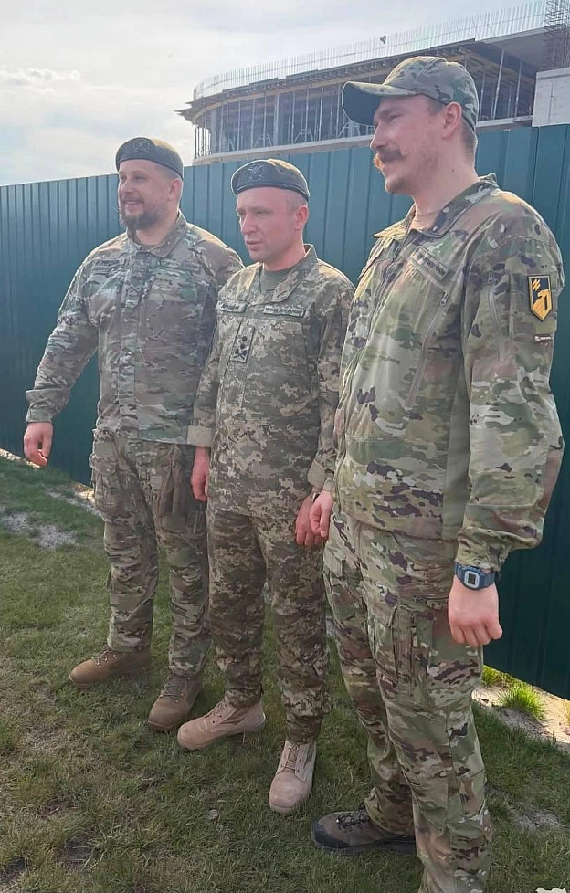 Драпатий, Прокопенко та Білецький на одному фото 🔥🔥🔥✅ Ми у Telegram | Viberhttps://invite.viber.com/?g2=AQAPSUc0cPeOJUs8mkgqYK... - на we.ua