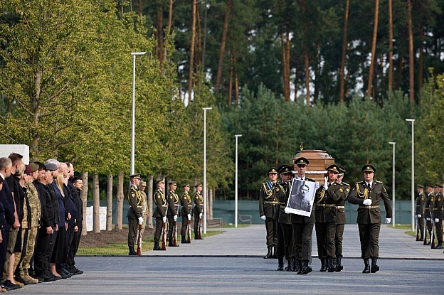ЄВГЕНА КОНОВАЛЬЦЯ ПЕРЕПОХОВАЛИ НА НАЦІОНАЛЬНОМУ ВІЙСЬКОВОМУ КЛАДОВИЩІПолковника Армії УНР, командира Січових Стрільців, заснов... - на we.ua