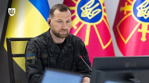 Верховна Рада підтримала призначення Євгена Хмари міністром оборони, а Андрія Сибіги - очільником МЗС ✅ Ми у Telegram | Viberh... - на we.ua