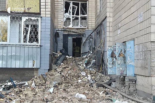 UPD: 12 загиблих, один з поранених помер у лікарні11 загиблих та понад 30 постраждалих внаслідок комбінованої російської атаки... - на we.ua