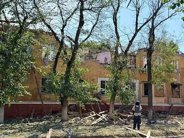 росіяни вісім разів атакували КАБами житлові будинки у Краматорську. 24 людини постраждали, серед них - двомісячне немовля▪️У ... - на we.ua