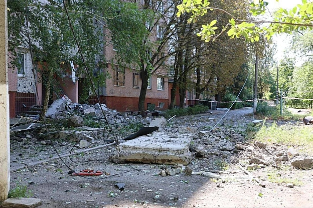росіяни вісім разів атакували КАБами житлові будинки у Краматорську. 24 людини постраждали, серед них - двомісячне немовля▪️У ... - на we.ua