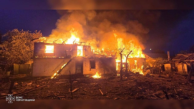 росіяни вбили жінку та 4-річну дівчинку у Чернігові Також травмовано 14-річну дівчинку. Внаслідок російського удару зруйновано... - на we.ua