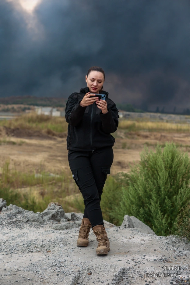 Колежанка.Пряме включення з місця подій 📲#журналістика #journalism #колежанка #роботарепортер #5канал - на we.ua