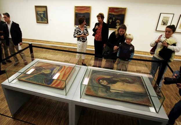 31 серпня 2006 року норвезька поліція знайшла картини «Крик» і «Мадонна» Едварда Мунка. Двома роками раніше, 22 серпня 2004-го, ... - на we.ua