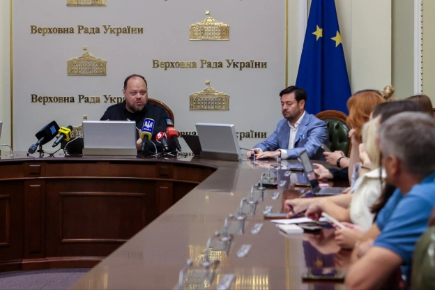 Як працюватиме Рада під час тривог: головне​Журналістам показали альтернативну залу та приміщення для роботи Верховної Ради під... - на we.ua