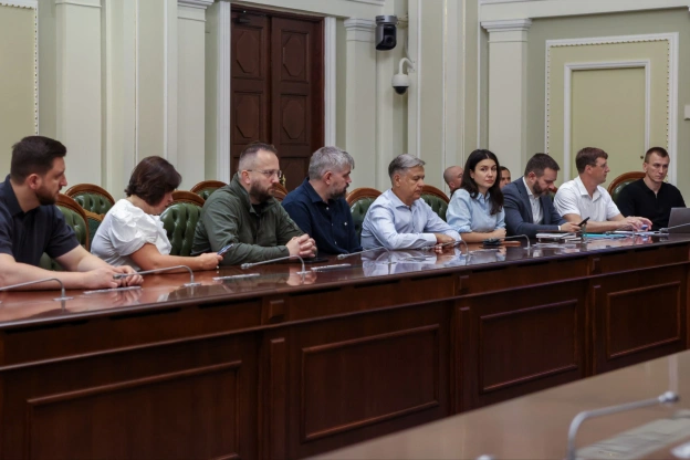 Як працюватиме Рада під час тривог: головне​Журналістам показали альтернативну залу та приміщення для роботи Верховної Ради під... - на we.ua