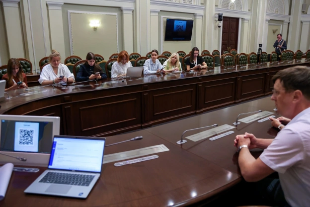 Як працюватиме Рада під час тривог: головне​Журналістам показали альтернативну залу та приміщення для роботи Верховної Ради під... - на we.ua