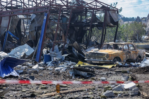 📍 с. Мила, Бучанський район: головне про наслідки ворожої атакиБезпека: Сапери ДСНС продовжують подворове розмінування та знеш... - на we.ua