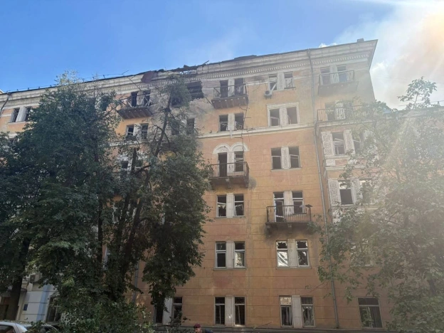 Наслідки прильоту по корпусу Національного університету харчових технологій у Києві, – МОН✅ Ми у Telegram | Viberhttps://invit... - на we.ua
