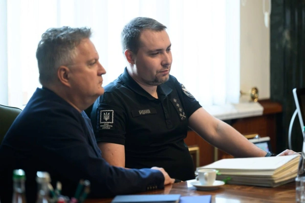 Буданов показав Віткоффу і Кушнеру реальну міцність українських позицій на фронті, - НВКерівник ОП під час військового брифінг... - UkraineNow на we.ua