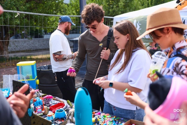 🔥 ДрукАрмія на DOU Day Picnic 20265 вересня ми знайомили гостей із «ДрукАрмією», показували наші вироби та 3D-друк наживо. Бул... - на we.ua