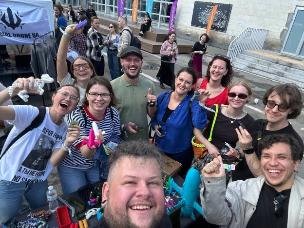 🔥 ДрукАрмія на DOU Day Picnic 20265 вересня ми знайомили гостей із «ДрукАрмією», показували наші вироби та 3D-друк наживо. Бул... - на we.ua