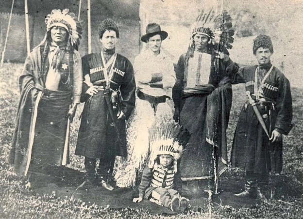 Грузини на шоу “Дикий Захід”? Саме так! 1892 року в шоу Буффало Білла «Дикий Захід» поруч з ковбоями та індіанцями з’явилася г... - на we.ua