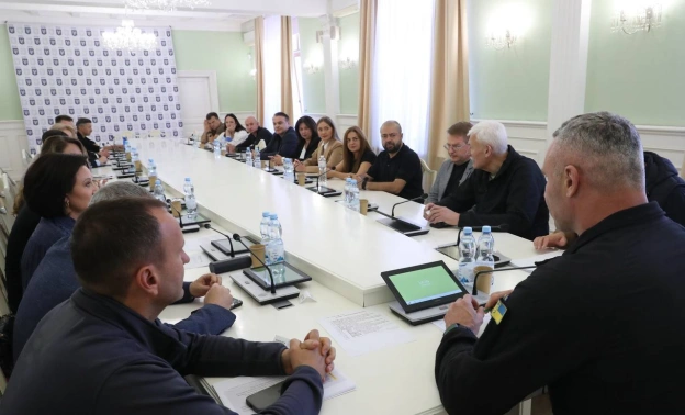 Віталій Кличко: Зустрівся з власниками, представниками великого бізнесу, який працює в Києві та УкраїніОбговорили питання, які... - КМДА – офіційний канал on we.ua