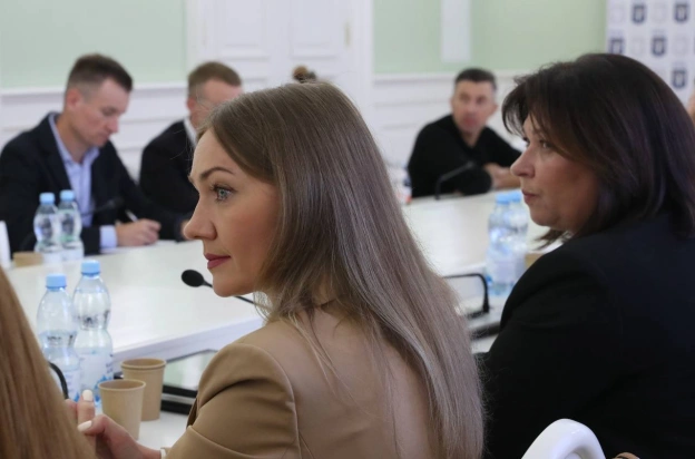 Віталій Кличко: Зустрівся з власниками, представниками великого бізнесу, який працює в Києві та УкраїніОбговорили питання, які... - КМДА – офіційний канал on we.ua