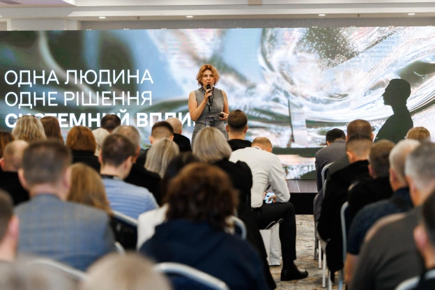 Без черг і паперів на місцях: як Мінцифра масштабує зручні сервіси в регіонах 🇺🇦Цифрові сервіси мають спрощувати взаємодію люд... - Мінцифра на we.ua