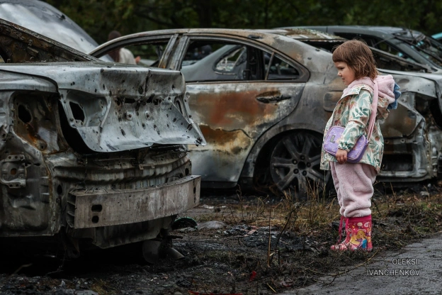 Нічний обстріл Подолу: наслідки руйнувань 💔​Подільський район столиці після чергової комбінованої атаки.* ​Пошкоджений фасад ... - на we.ua