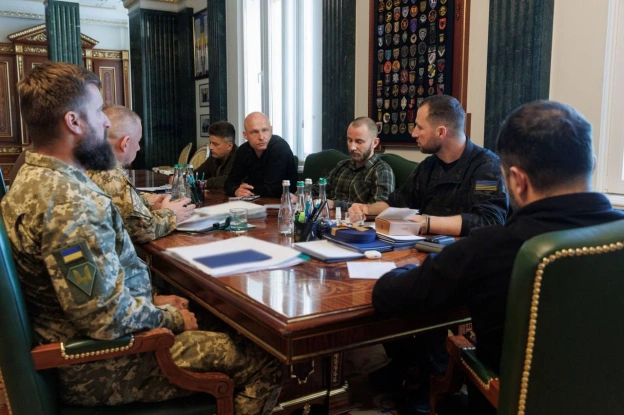 Україна затвердила далекобійні операції на жовтень, готує посилення F-16 та перехоплювачів \
