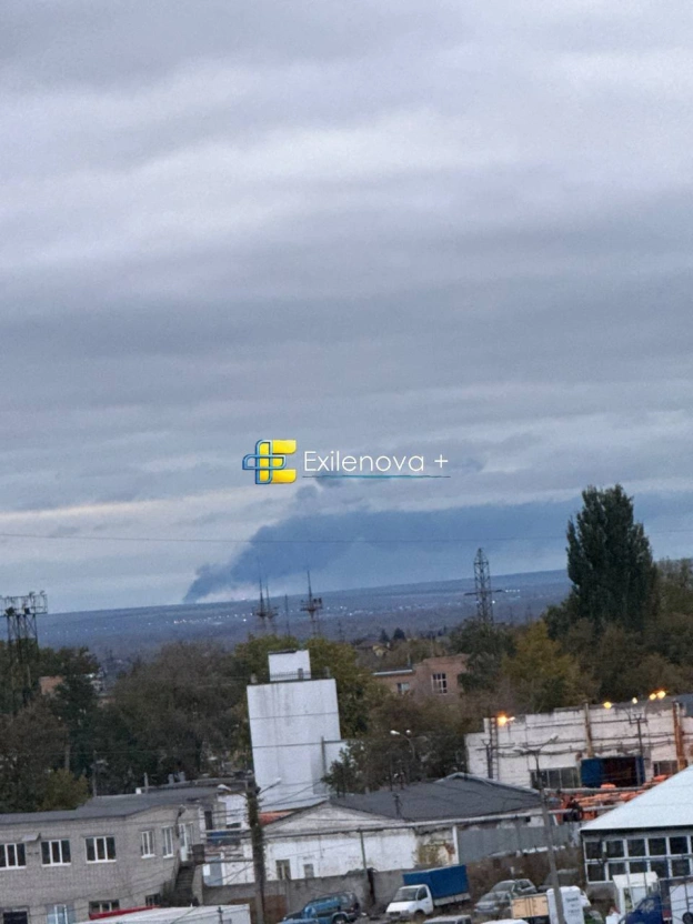 Чотири (!) важливі обʼєкти нафтообʼєкти рф палали сьогодні вночі у Самарській та Волгоградській областях – все завдяки спільній ... - на we.ua