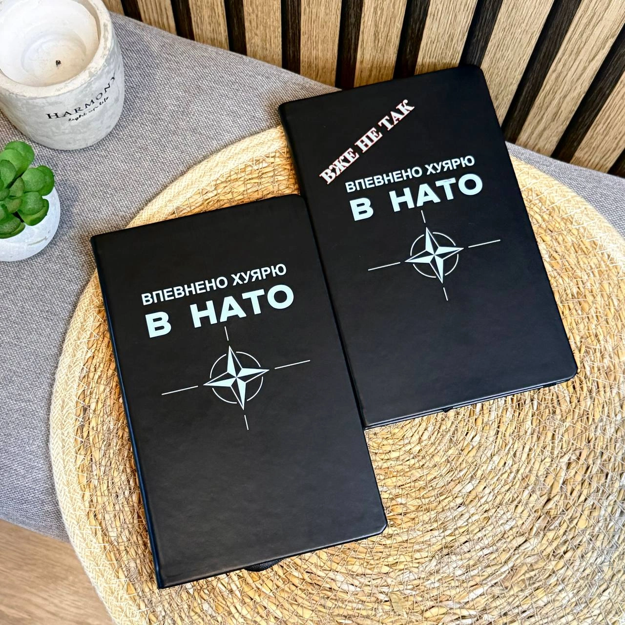 Кому на сьогодні пакувати папочки, і записники або ще щось то пишіть вже і тоді сьогодні поїде.Вартість папка 550 грнзаписни... - на we.ua