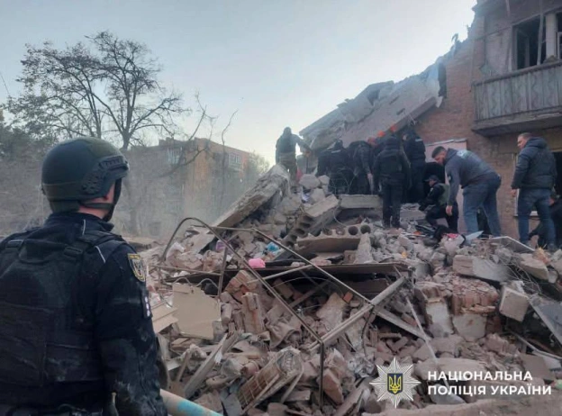 Масована атака крилатими та балістичними ракетами 07.10.2026▫️Київ: внаслідок влучання у двох районах загинуло дві людини, пож... - monitoring on we.ua