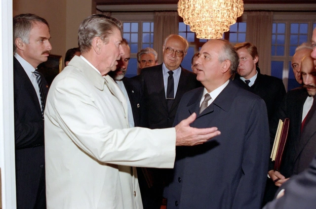 11 жовтня 1986 року, 40 років тому, в столиці Ісландії Рейк’явіку розпочалася дводенна зустріч президента США Рональда Рейгана т... - на we.ua