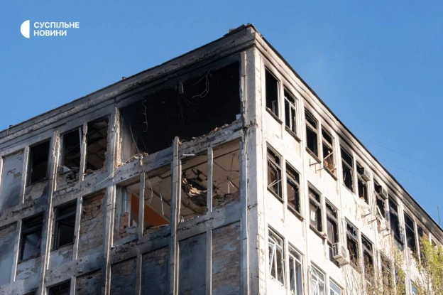 Київ весь день під атакою російських дронів. Одна людина загинула, 12 - пораненіНаслідки фіксують у кількох районах столиці - ... - на we.ua