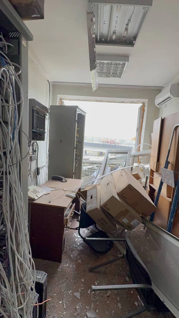 ‼️Київ: ворог пошкодив один з офісів ДТЕКПід час масованої атаки на столицю було пошкоджено офіс ДТЕК Київські електромережі.... - на we.ua