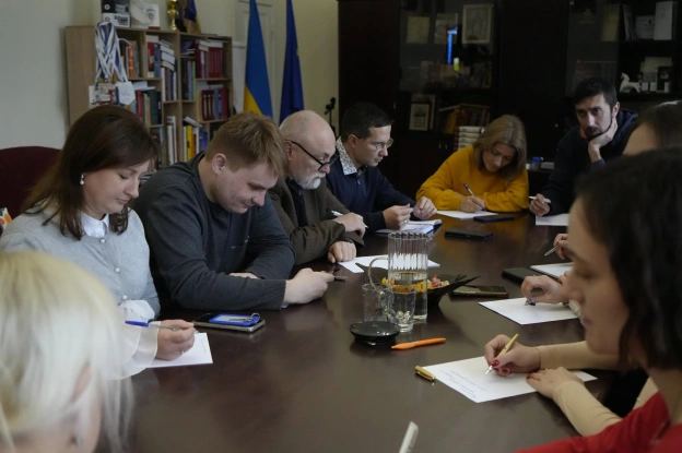 УІНП ПИШЕ ДИКТАНТ!Команда Українського інституту національної пам’яті долучилася до написання Радіодиктанту національної єднос... - на we.ua