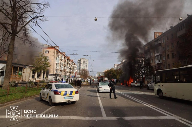 💔У Чернігові внаслідок ворожого удару загинули дві 15-річні дівчиниЩе 9 людей постраждали, серед них – двоє дітей.Виникли по... - на we.ua